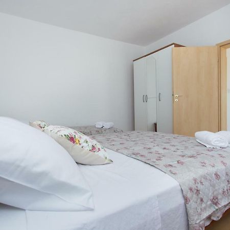 Apartman Paula 1 Apartment Vinisce Exterior photo